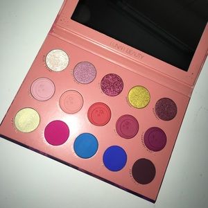Lunar Beauty Palette 😍